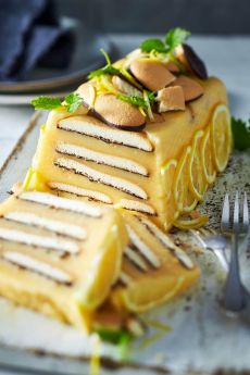 Biskuitzungen-Zitronencreme-Kuchen