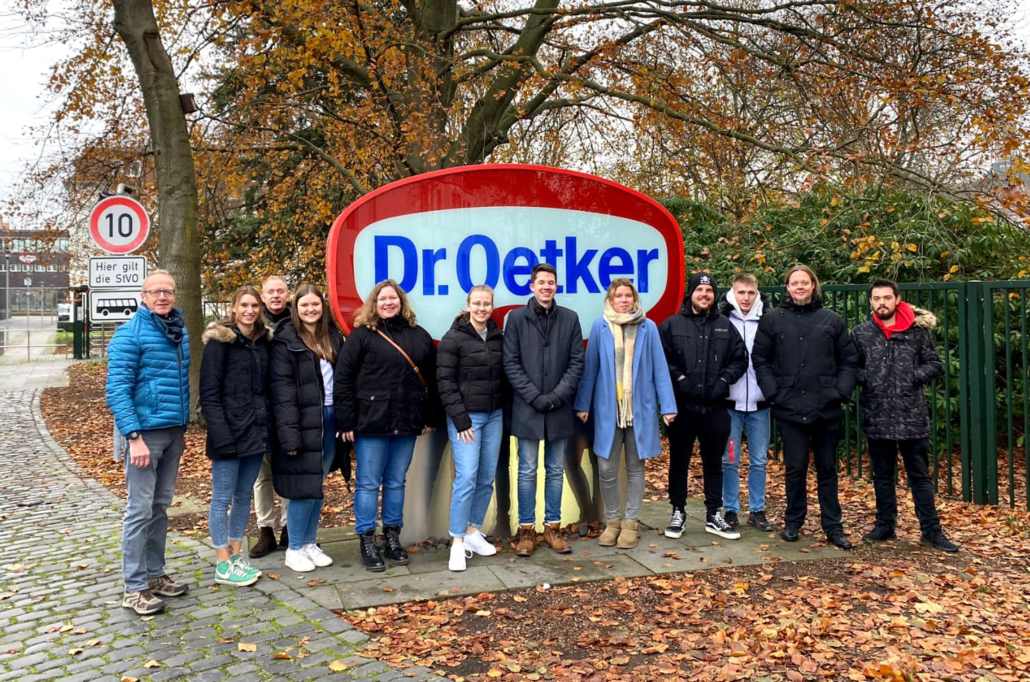 Eingang Dr. Oetker Unternehmensgelände