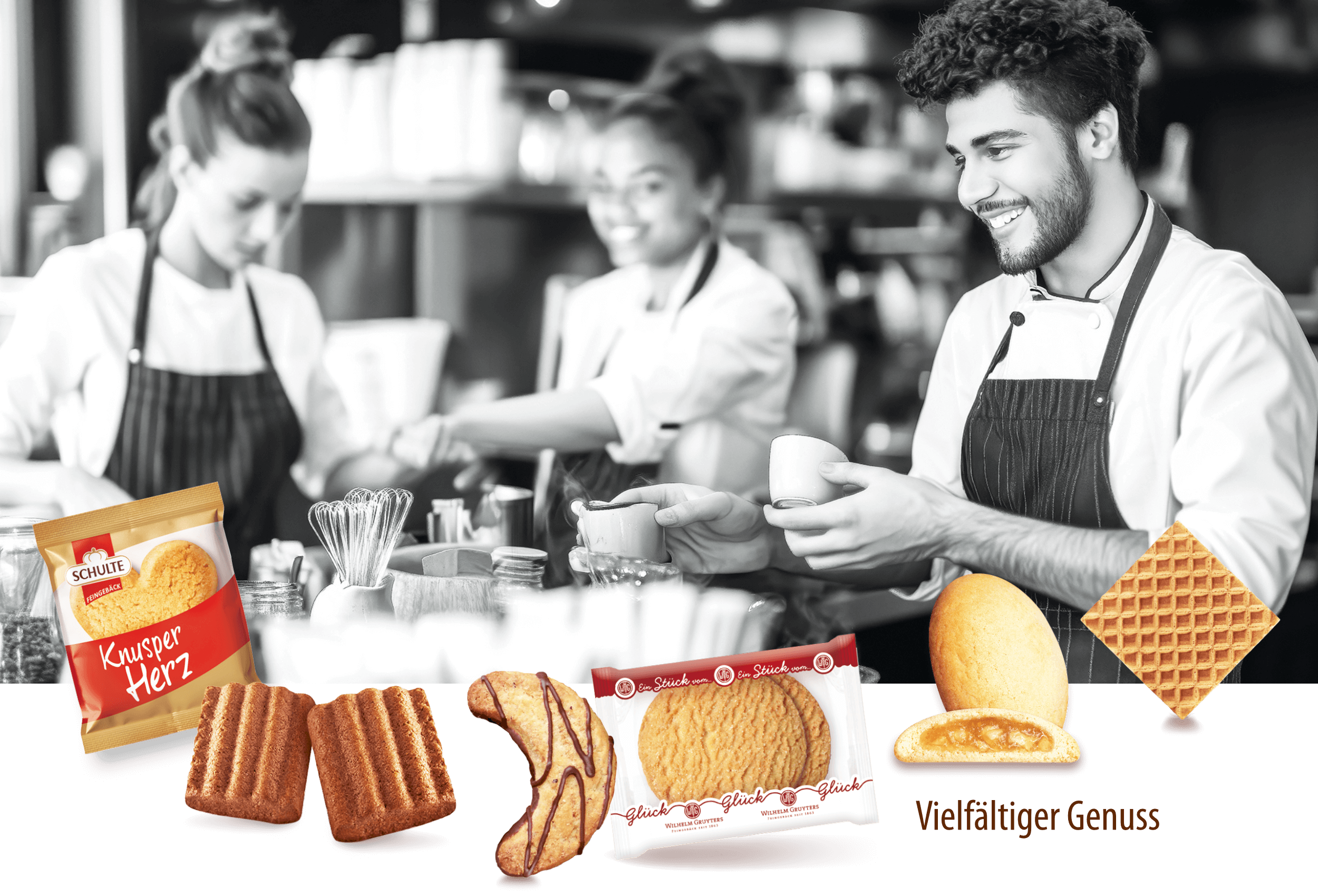 MitarbeiterInnen eines Cafés und Gebäcke im Vordergrund